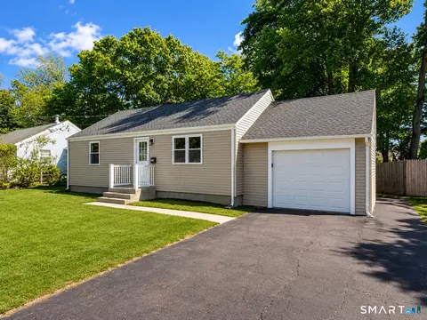 127 Shadycrest Dr, East Hartford, CT 06118