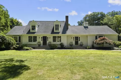 16 Burma Rd, Woodbridge, CT 06525