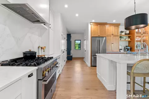 Kitchen - 37 Luca Ln, Wethersfield, CT 06109 photo 5 of 5