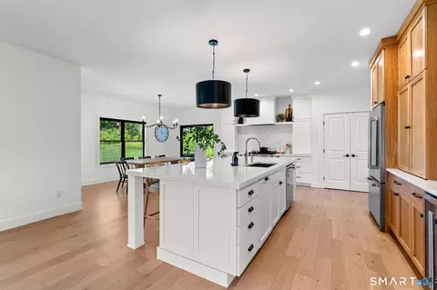 Kitchen - 37 Luca Ln, Wethersfield, CT 06109 photo 4 of 5