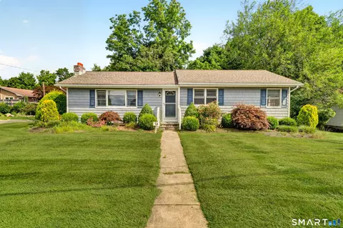 Exterior - 78 Arrowhead Rd, Brookfield, CT 06804 photo 1 of 10