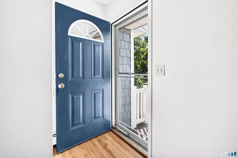 Entry Way - 78 Arrowhead Rd, Brookfield, CT 06804 photo 1 of 3