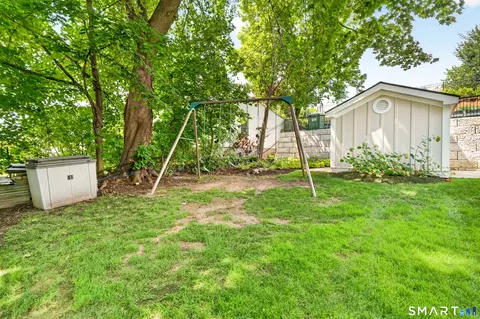 Exterior - 78 Arrowhead Rd, Brookfield, CT 06804 photo 10 of 10