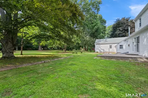 Exterior - 37 Pilgrim Dr, Windsor, CT 06095 photo 7 of 8