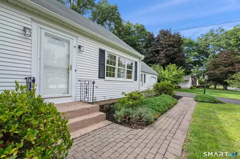Exterior - 37 Pilgrim Dr, Windsor, CT 06095 photo 3 of 8