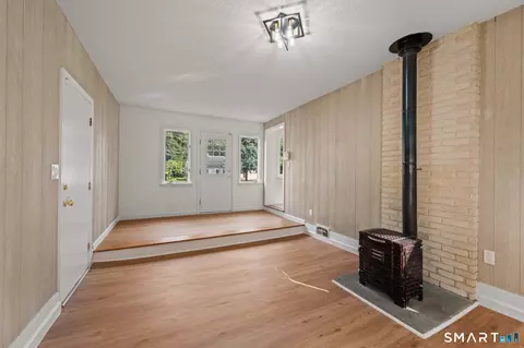 Living - 37 Pilgrim Dr, Windsor, CT 06095 photo 8 of 8