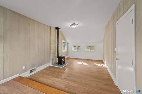 Living - 37 Pilgrim Dr, Windsor, CT 06095 photo 7 of 8