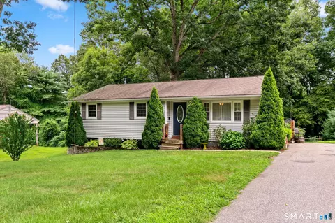 51 Midland Dr, Colchester, CT 06415
