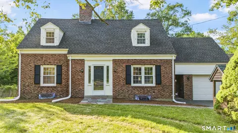 282 Tunxis Rd, West Hartford, CT 06107