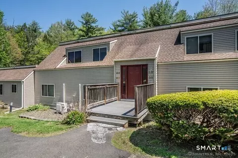 38 Library Ln #38, Simsbury, CT 06070