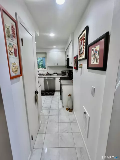 Entry Way - 427 Trailsend Dr, Torrington, CT 06790 photo 2 of 6