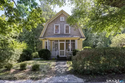 28 Watch Hill Ave, Stonington, CT 06378