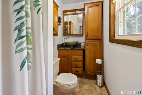 Bath - 44 Juggernaut Rd, Prospect, CT 06712 photo 2 of 2
