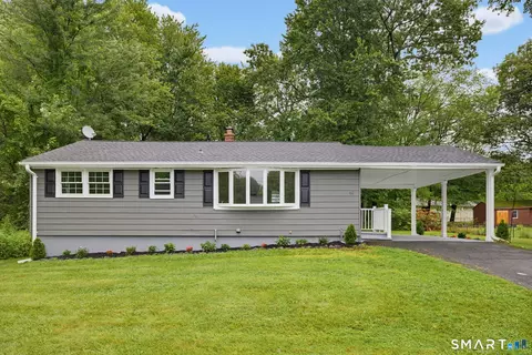 62 Kingswood Ln, Wolcott, CT 06716