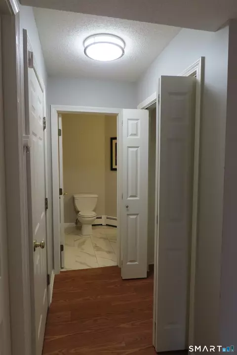 Entry Way - 93 Thomas St, Hamden, CT 06514 photo 2 of 4
