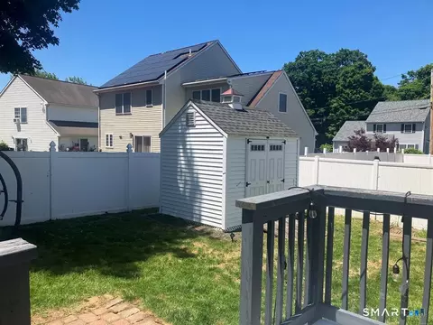 Exterior - 93 Thomas St, Hamden, CT 06514 photo 5 of 7