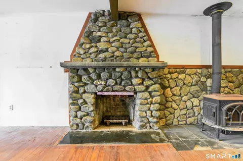 Living - 58 Long Pond Rd S, Ledyard, CT 06339 photo 1 of 6