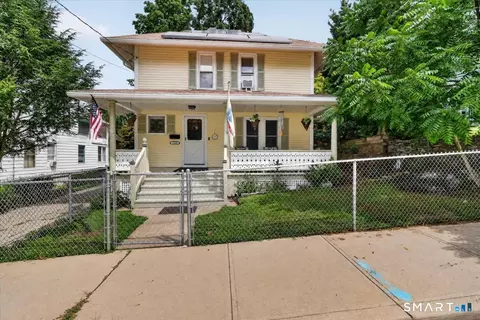 202 S Main St, Putnam, CT 06260