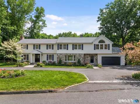 Exterior - 12 Werf Dr, Redding, CT 06896 photo 2 of 5