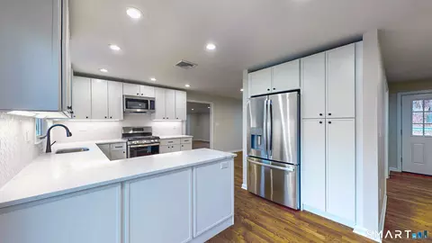 Kitchen - 12 Werf Dr, Redding, CT 06896 photo 3 of 3