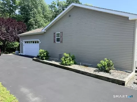 Exterior - 24 Cliff Rd, Ledyard, CT 06339 photo 1 of 5