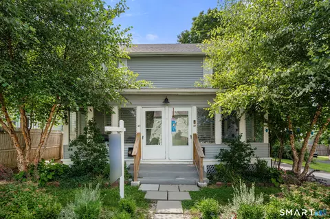 43-45 Pine St, East Hartford, CT 06108