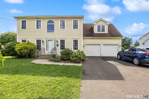 48 Chatfield Dr, West Hartford, CT 06110