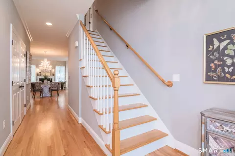 Entry Way - 39 Greendale Dr #39, Suffield, CT 06078 photo 2 of 5