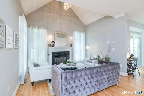 Living - 39 Greendale Dr #39, Suffield, CT 06078 photo 1 of 2