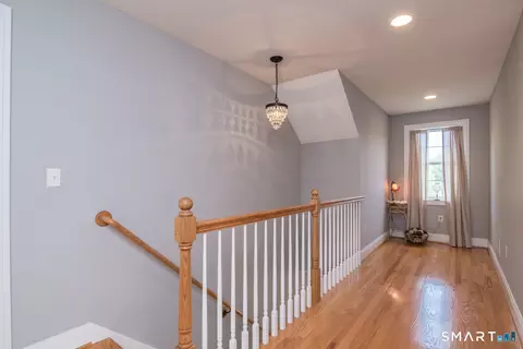 Entry Way - 39 Greendale Dr #39, Suffield, CT 06078 photo 4 of 5