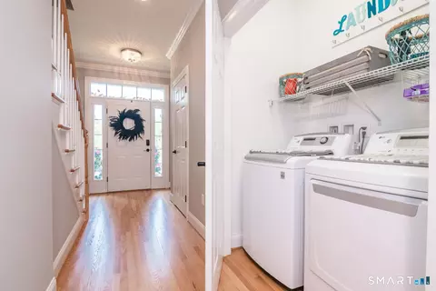 Entry Way - 39 Greendale Dr #39, Suffield, CT 06078 photo 3 of 5