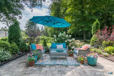 Exterior - 39 Greendale Dr #39, Suffield, CT 06078 photo 6 of 10