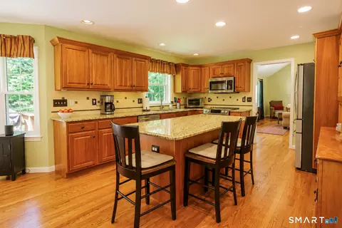 Kitchen - 5 Stone Gate Dr, Sandy Hook, CT 06482 photo 1 of 4