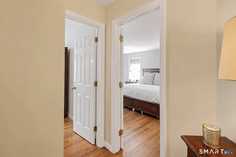 Entry Way - 5 Stone Gate Dr, Sandy Hook, CT 06482 photo 10 of 11