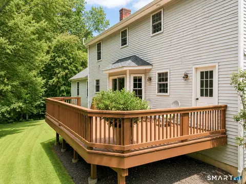 Exterior - 5 Stone Gate Dr, Sandy Hook, CT 06482 photo 3 of 4