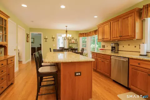 Kitchen - 5 Stone Gate Dr, Sandy Hook, CT 06482 photo 2 of 4
