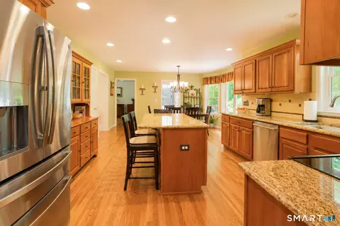 Kitchen - 5 Stone Gate Dr, Sandy Hook, CT 06482 photo 4 of 4