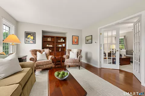 Living - 38 Clearview Dr, Sandy Hook, CT 06482 photo 2 of 3