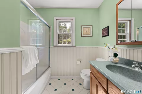 Bath - 38 Clearview Dr, Sandy Hook, CT 06482 photo 2 of 2