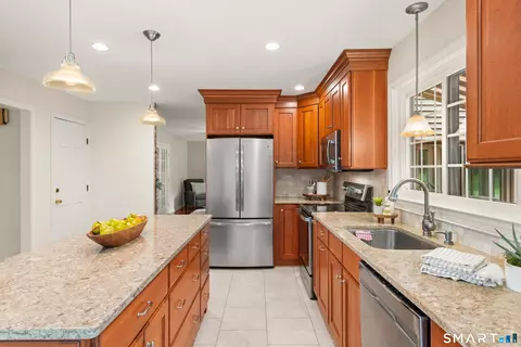 Kitchen - 38 Clearview Dr, Sandy Hook, CT 06482 photo 6 of 6