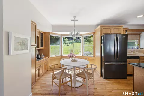 Kitchen - 40 Elbow Hill Rd, Brookfield, CT 06804 photo 3 of 5