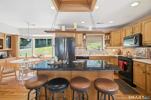 Kitchen - 40 Elbow Hill Rd, Brookfield, CT 06804 photo 5 of 5