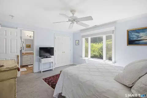 Bedroom - 40 Elbow Hill Rd, Brookfield, CT 06804 photo 5 of 5