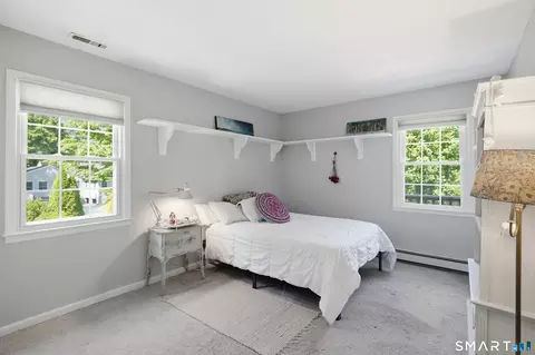 Bedroom - 40 Elbow Hill Rd, Brookfield, CT 06804 photo 2 of 5