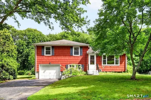 Exterior - 6 Sunset Ave, Ledyard, CT 06339 photo 11 of 12