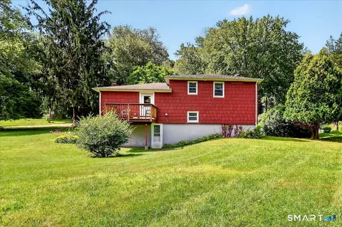 Exterior - 6 Sunset Ave, Ledyard, CT 06339 photo 6 of 12
