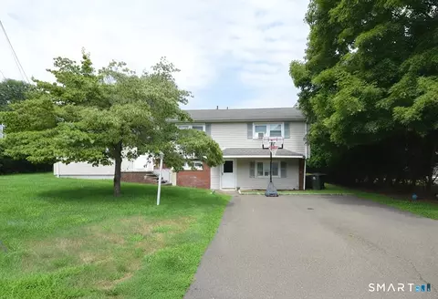90 Colonese Rd, Fairfield, CT 06825