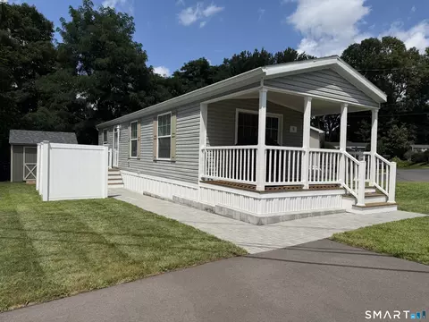5 Sundeck Ter, Southington, CT 06489