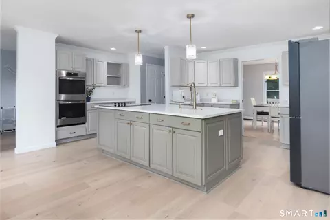 43 Tamarack Rd, New Milford, CT 06776