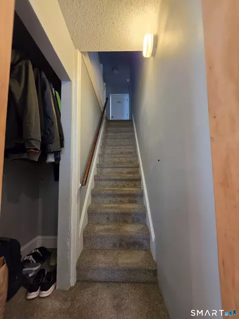 Entry Way - 85 Robertson Ave, Killingly, CT 06239 photo 4 of 10